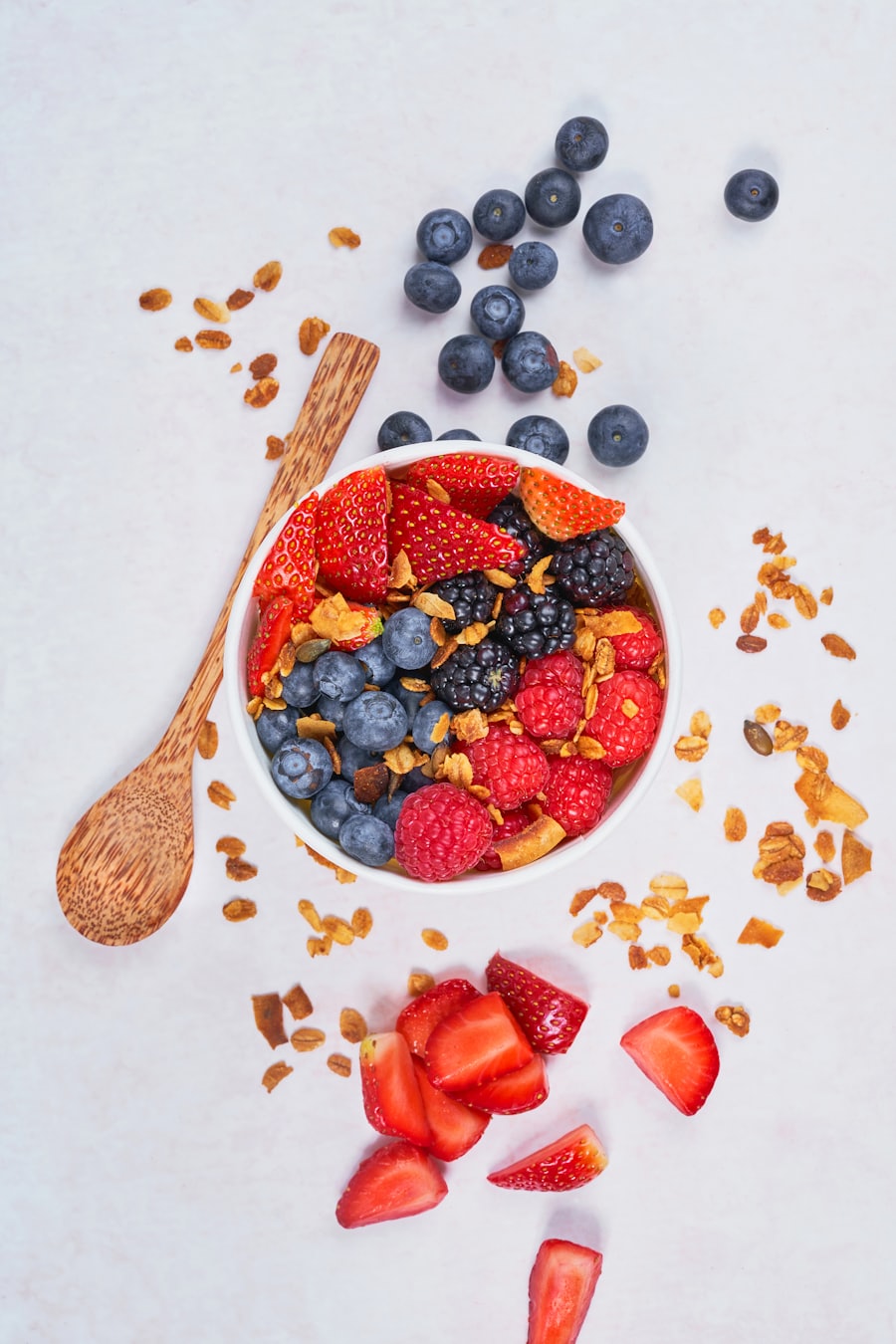 Pura Vibe: El clásico de la casa: açaí, plátano, fresa, arándanos y granola.